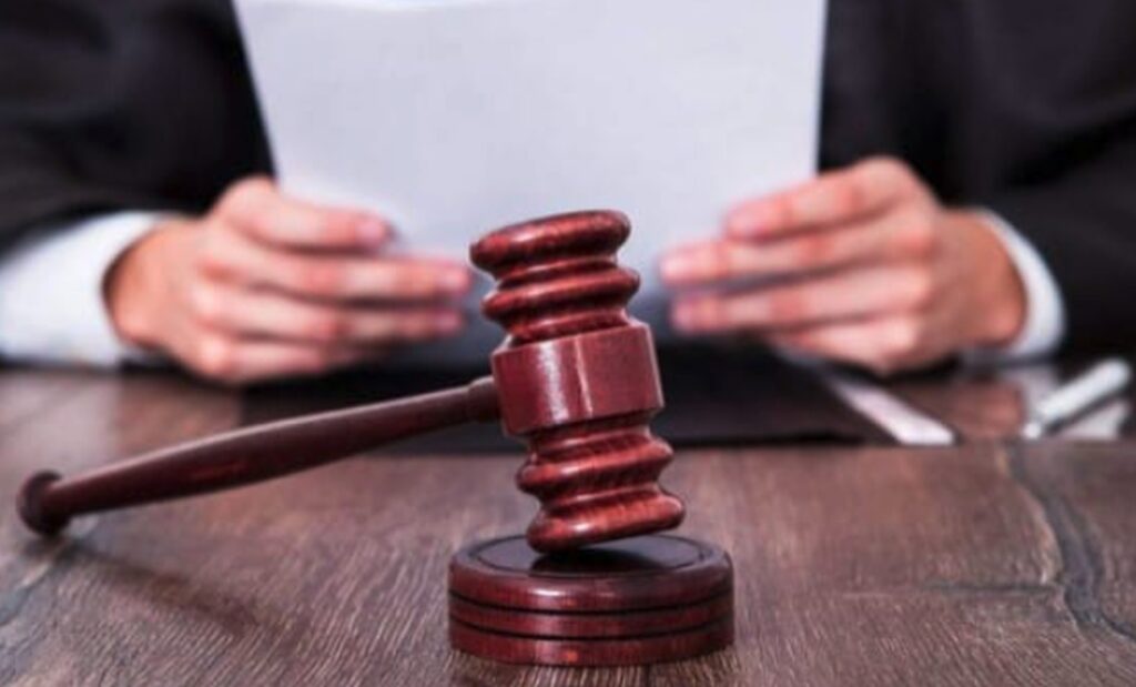 На Кіровоградщині в кабінеті судді знайшли пристрій стеження: очільниця суду заявила про втручання